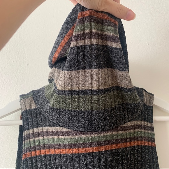 Embrace Sleeveless Turtleneck Dress - Picture 7 of 8